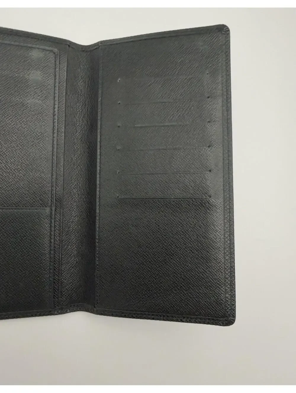 LOUIS VUITTON Porte Valeurs Carte Credit Long Wallet Taiga Leather Dark Green